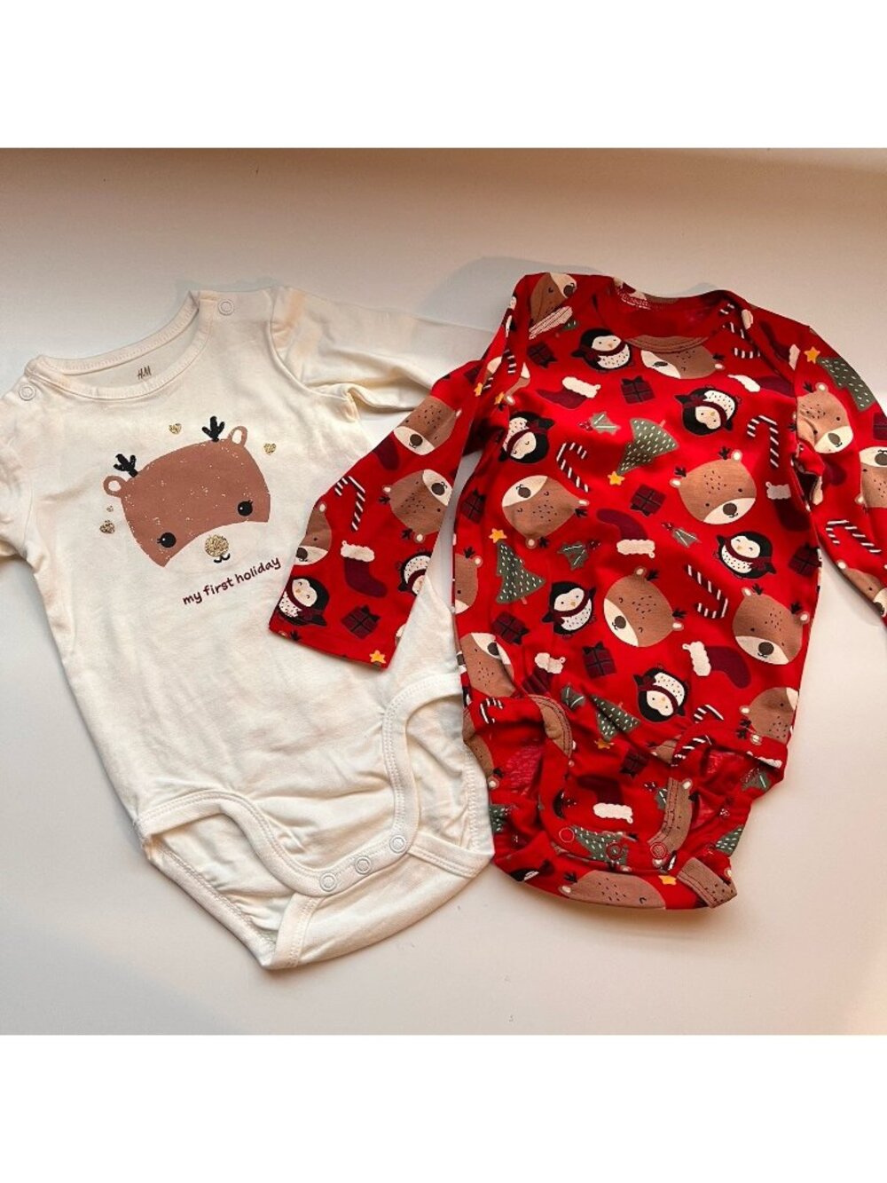 H&M Lot Of 2 Christmas Themed Long Sleeve 4-6 Months Snap Button